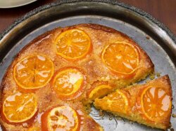 Яблочная шарлотка с мандаринами