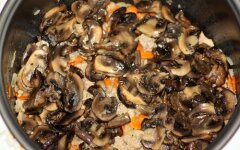 Гречневая каша с грибами и мясом в мультиварке