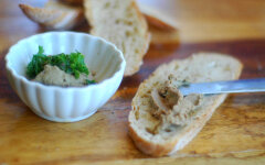 Говяжий паштет с морковью и сливочным маслом