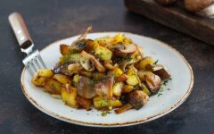 Постное рагу с лесными грибами и овощами