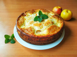 Яблочный пирог со сметанной заливкой