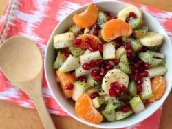 Зимний фруктовый салат с лимонным соком