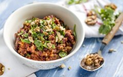 Мясной паштет с фасолью и чесноком