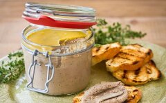 Паштет из куриной печени со сливками и маслом