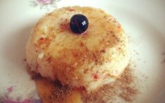 Простые яблочные пирожные в микроволновке