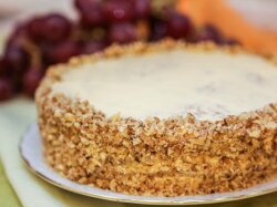 Торт-безе «Королевский» с орехами