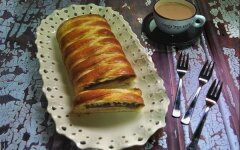 Косичка с шоколадом к чаю