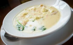 Куриный суп с сырными клецками и картофелем