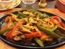 «Хе» с куриным филе и болгарским перцем