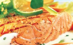 Филе лосося в сливочном соусе с тмином