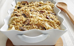 Плов с грибами, курицей и базиликом