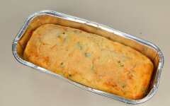 Дрожжевой пирог с любимой рыбой и рисом