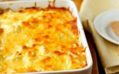 Запеканка из картофеля и бекона с сыром