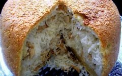 Бочонок из теста с пловом