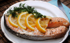 Лосось под чесночно-лимонным маринадом