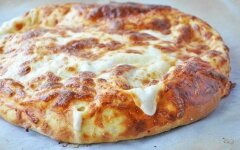 Простые хачапури с сыром сулугуни