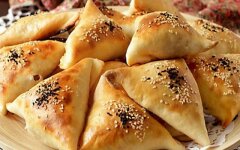 Эчпочмак со свининой из слоеного теста