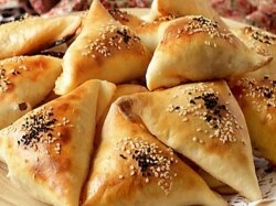 Эчпочмак со свининой из слоеного теста