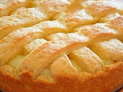 Яблочный пирог на сметане с заварным кремом