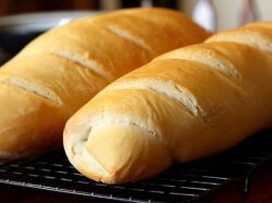 Пышные батоны на кефире