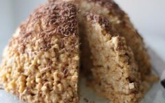 Тортик «Муравейник» с вареной сгущенкой и орехами