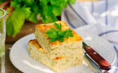 Кабачковый омлет с сыром в духовке