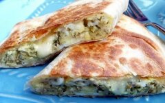 Кесадилья с сыром Монтерей Джек и яйцами