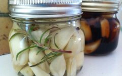 Маринованный чеснок с тархуном по-грузински