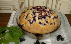Смородиновый пирог на сыворотке