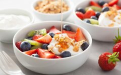 Фруктовый салат с апельсиновым и лимонным соком