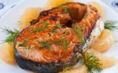 Стейк из лосося с грейпфрутом в мультиварке