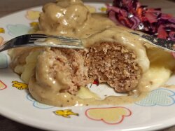 Шведские фрикадельки в классическом сливочном соусе