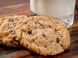 Овсяное печенье с изюмом без сахара