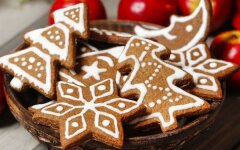 Новогодние имбирные пряники с корицей в глазури