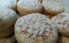 Быстрое печенье со сметаной на сковороде