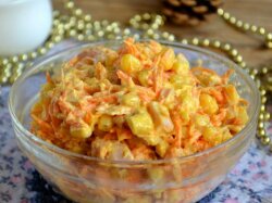 Салат «Пикантный» с копченым окороком