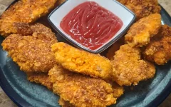 Куриные наггетсы в двух панировках в духовке