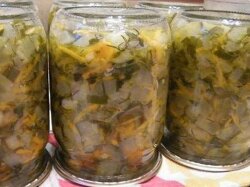 Салат из огурцов с болгарским перцем и морковью