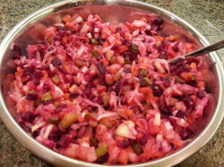 Винегрет со свежей капустой и картофелем