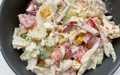 Салат с фасолью, кукурузой и капустой