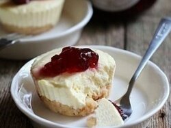 Быстрый мини-чизкейк в микроволновке