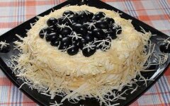 Салат «Первый снег» с виноградом