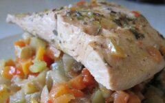 Гарнир из картофеля с чесноком к горбуше