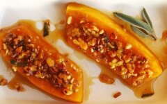Запеченная тыква с сахаром, медом и грецкими орехами