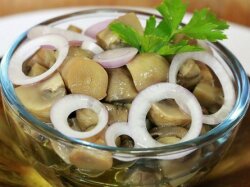 Маринованные пряные шампиньоны