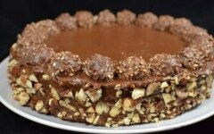 Безумно вкусный торт «Ferrero Rocher»