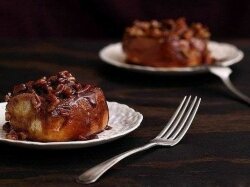 Мягкие булочки с шоколадной начинкой в духовке