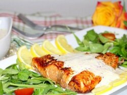 Филе лосося со сливочно-горчичным соусом