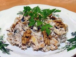 Салат из куриных сердечек с морковью и огурцами