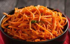 Морковь по-корейски с кориандром и яблочным уксусом